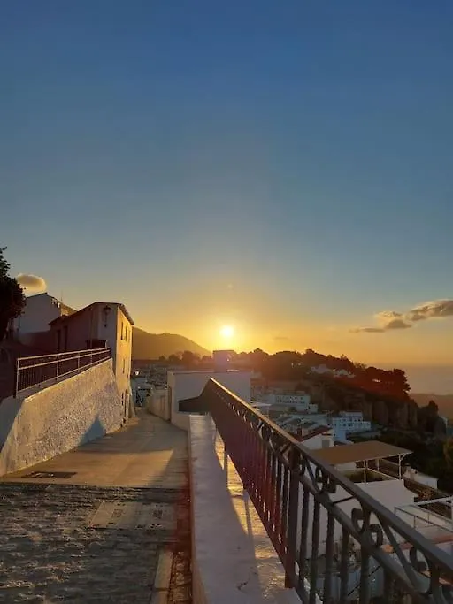 Cute Andalusian Townhouse With Terrace And Views. Apartment Mijas